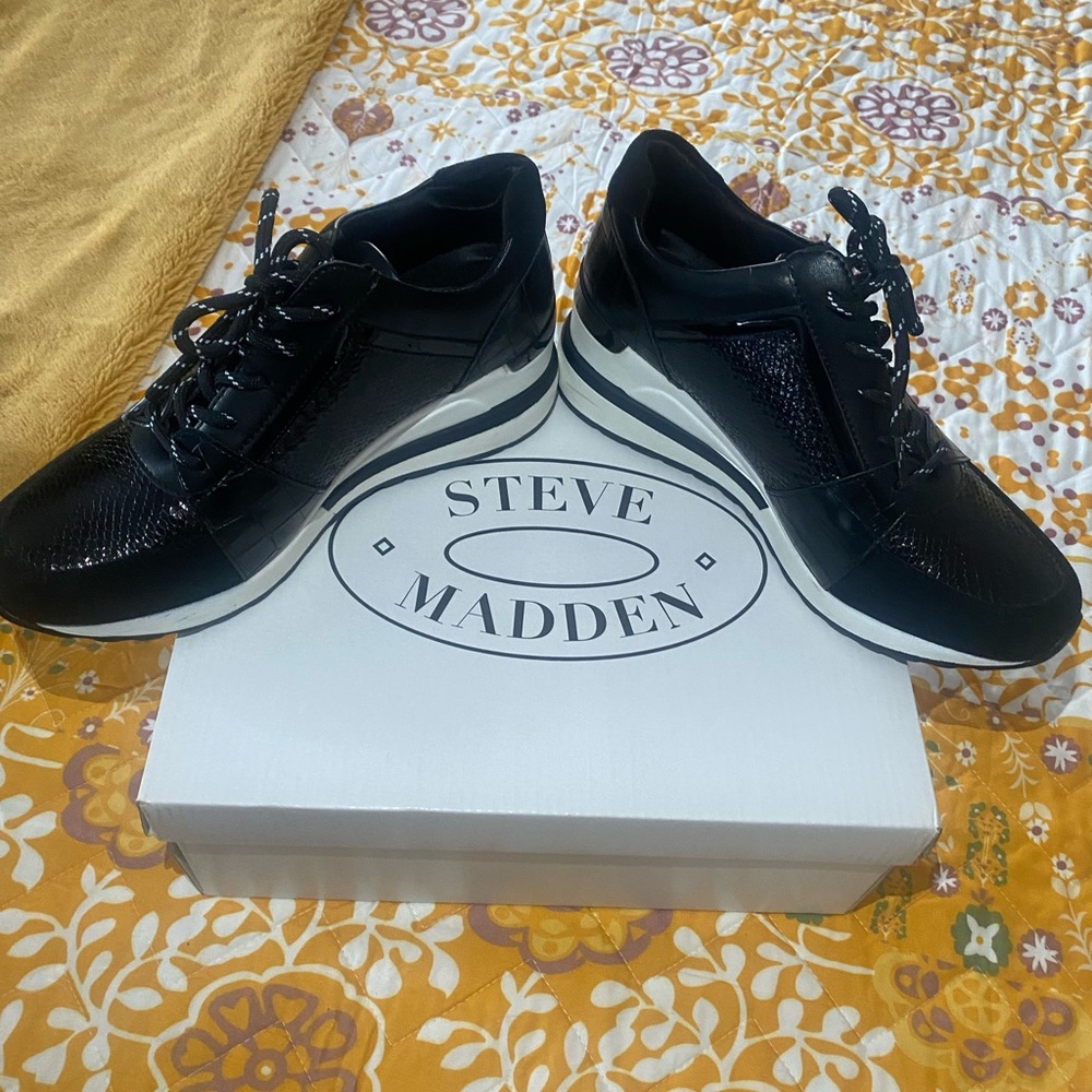 Steve Madden Quince Platform Sneaker. Almost new and still in box.